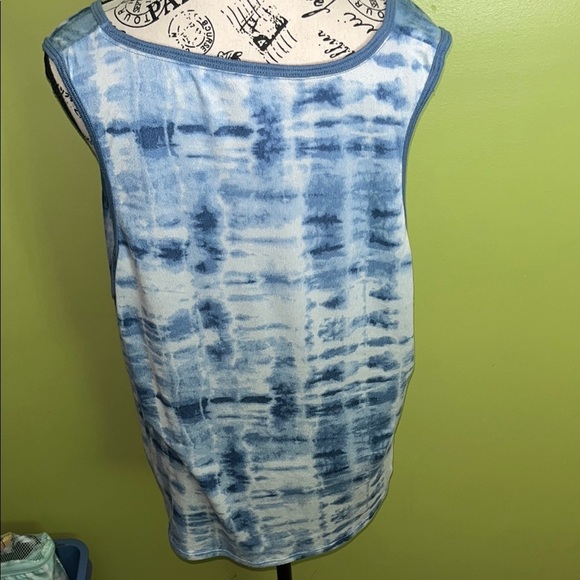 Lucky Brand Blue Tie-Dye Sleeveless Top Size 2X - Picture 3 of 5